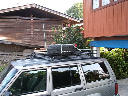 Click image for larger version

Name:	roof rack.jpg
Views:	129
Size:	91.7 KB
ID:	15709