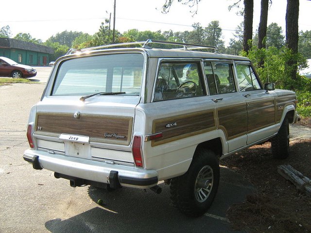 Click image for larger version

Name:	800px-Jeep_Grand_Wagoneer_white_NC_r.jpg
Views:	1362
Size:	82.3 KB
ID:	45588