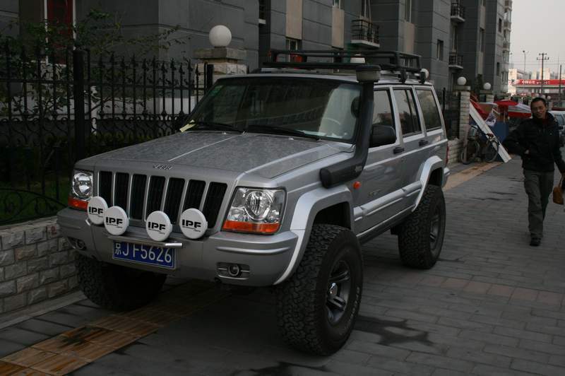 Click image for larger version

Name:	Chinajeep.jpg
Views:	1036
Size:	47.4 KB
ID:	49206